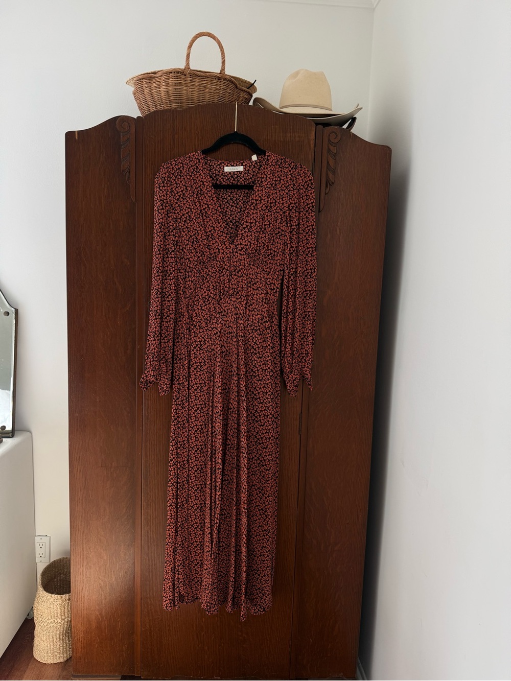 Doên Long Sleeve Wrap-Style Maxi Dress in Cranberry Floral